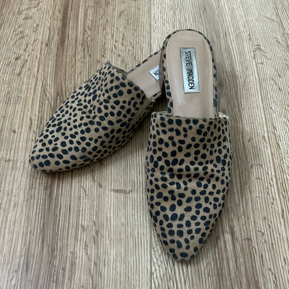 Steve Madden Shoes - Steve Madden Mules. Size 7.5. Some signs of wear